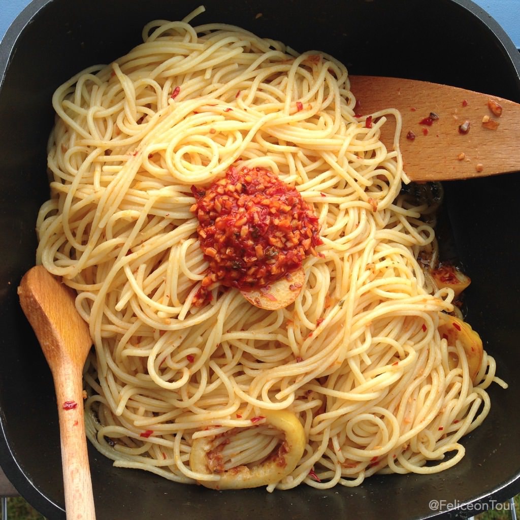 Spaghetti Alio, Olio e Peperoncini