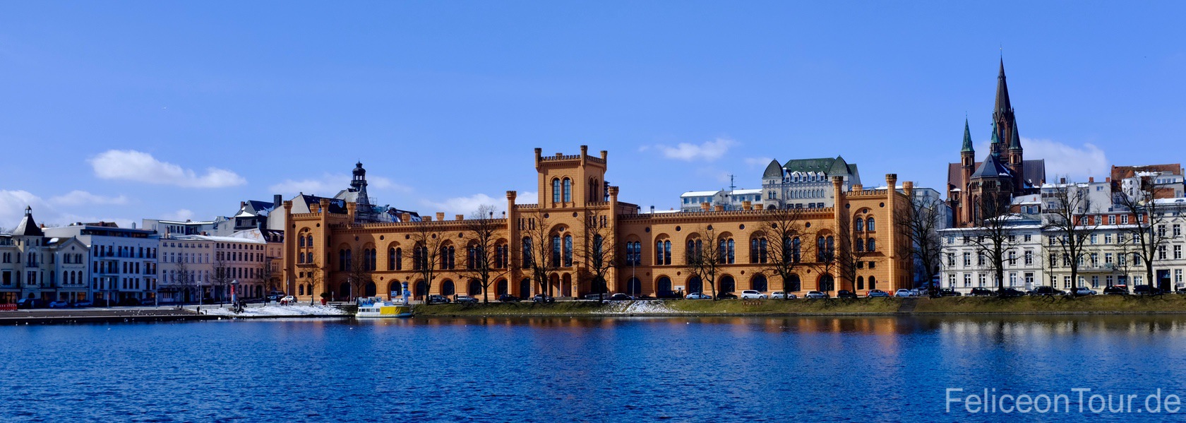 Stellplatz am Stadthafen Schwerin